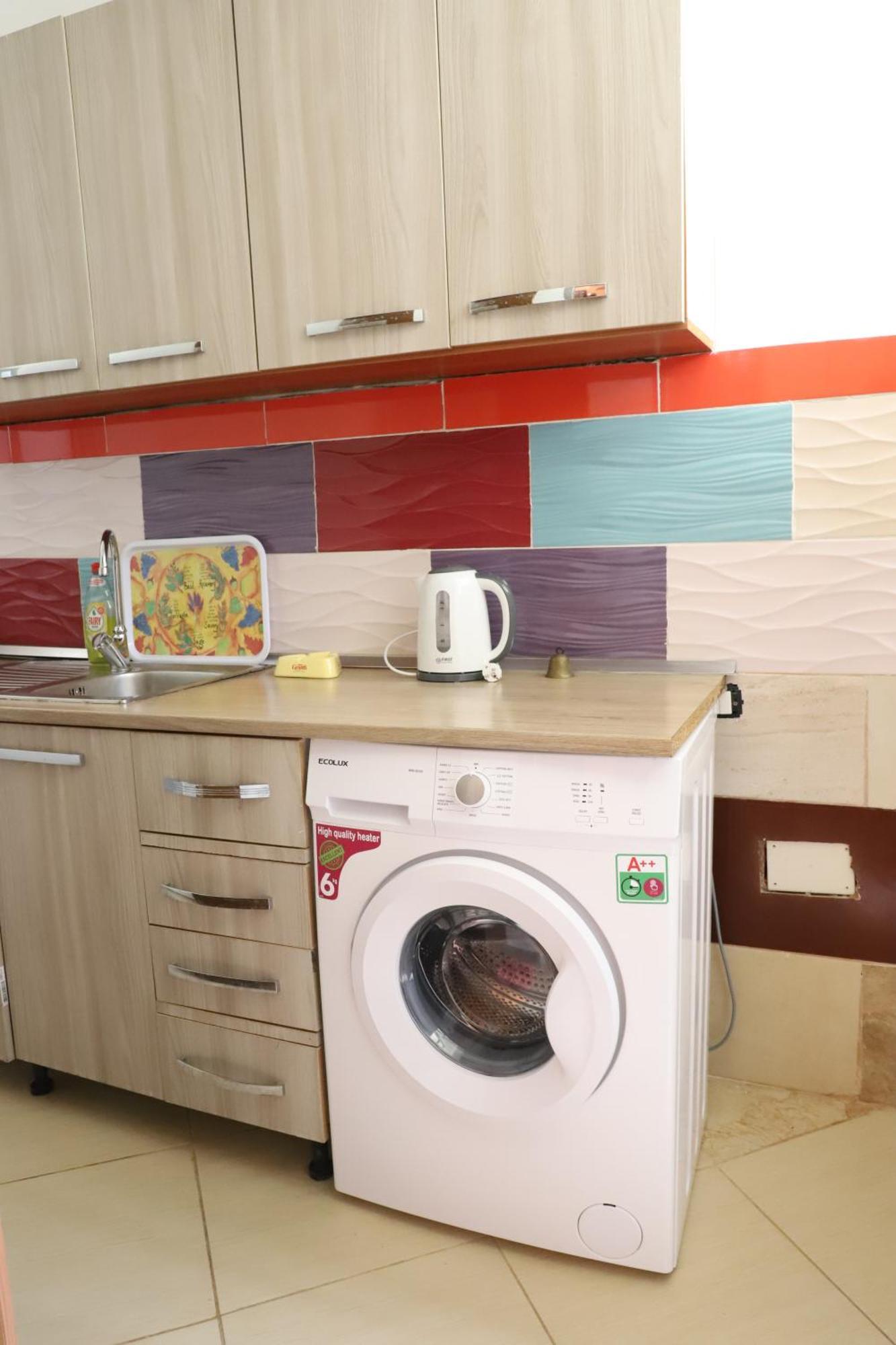 Elvi Aerd Apartment Μπεράτ Εξωτερικό φωτογραφία