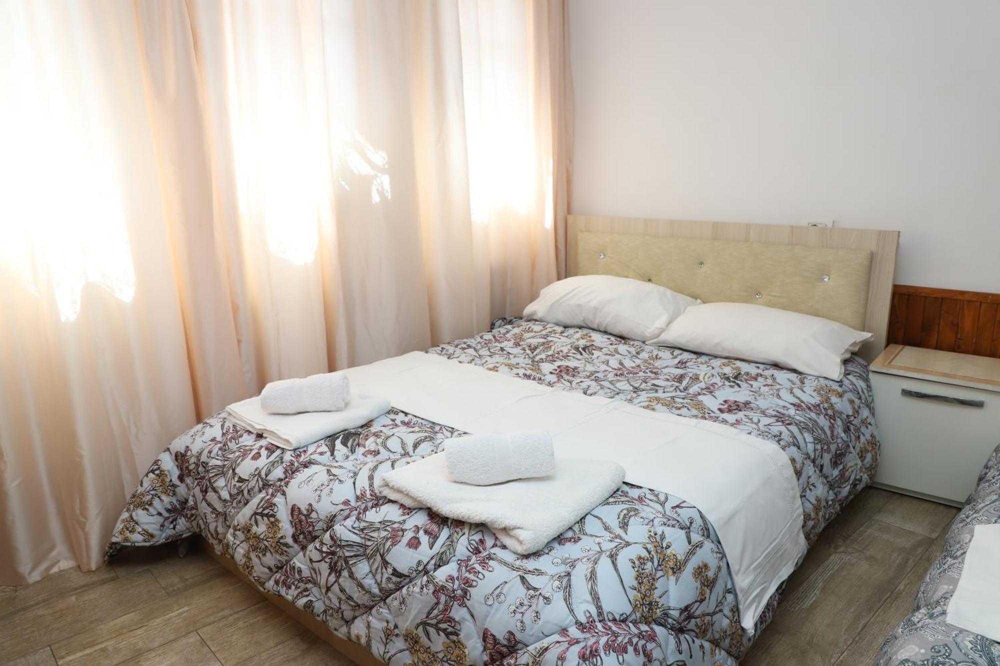 Elvi Aerd Apartment Μπεράτ Εξωτερικό φωτογραφία