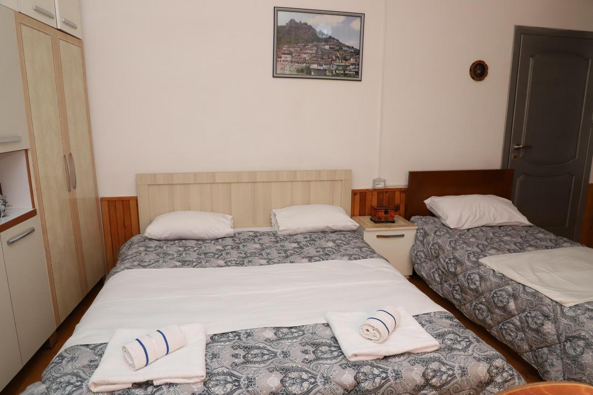 Elvi Aerd Apartment Μπεράτ Εξωτερικό φωτογραφία